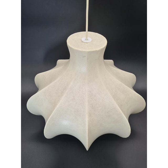 Cocoon Flower Pendant Lamp attributed to Friedel Wauer for Goldkant Leuchten, Germany, 1960s For Sale - Image 4 of 13