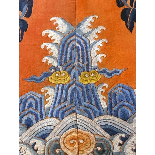 Frame Fine Embroidered Chinese Court Lady Casual Robe Qing Dynasty Provenance For Sale - Image 9 of 18