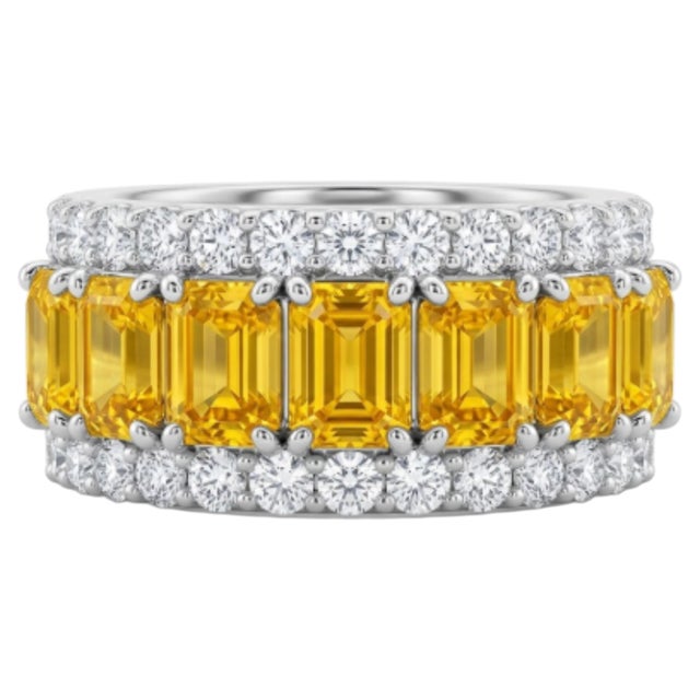 2020s Natural Yellow Sapphire 3.30cts & Diamond 0.75cts Ring in 14k Gold For Sale - Image 5 of 8