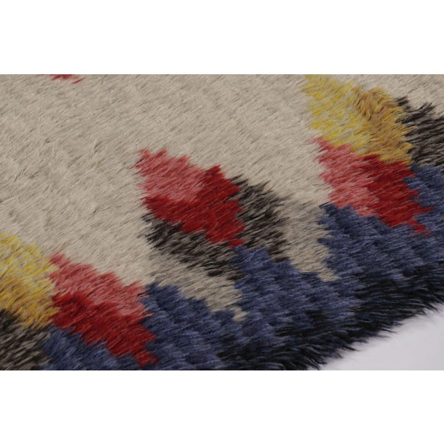 Mid-Century Modern Vintage Swedish Rya Rug, Bold Scandinavian Geometric Medallions - Rug & Kilim For Sale - Image 3 of 8