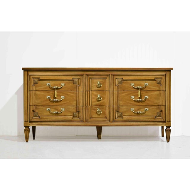 Thomasville Mid Century Transitional 9-Drawer Dresser With Brass Hardware by Thomasville For Sale - Image 4 of 14