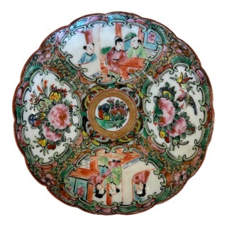 Antique Chinoiserie Style Chinese Rose Medallion Scalloped Saucer For Sale