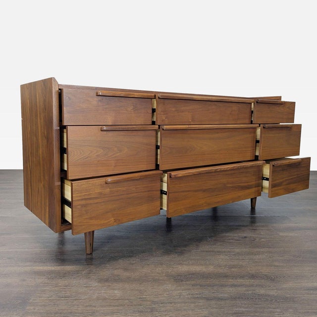 Mid-Century Modern Crate & Barrel Tate Mid-Century Modern 9-Drawer Dresser in Walnut Finish For Sale - Image 3 of 8