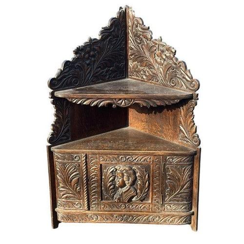 Victorian Corner Wall Cabinet, In Oak with Fine Carved Figure And Decoration. A wonderful looking piece, exceptionally...