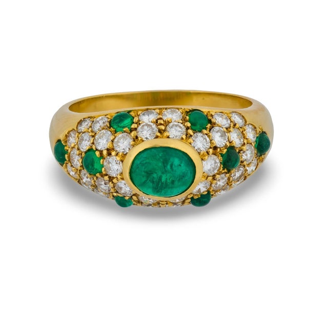 Contemporary 1990s Cartier Emerald Diamond 18k Yellow Gold Ring, Size 7 For Sale - Image 3 of 6