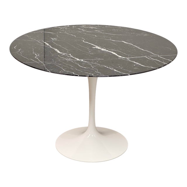 Eero Saarinen for Knoll Saarinen Round Dining Table, Vintage For Sale