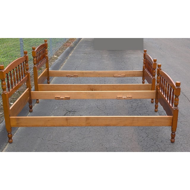 Mid 20th Century Stickley American Colonial Carved Cherry Wood Twin Size Spindle Bedframe, Pair For Sale - Image 12 of 18