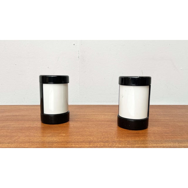 Metal Mid-Century Modern Italian Space Age Black Model Laura Table Lamps by Olaf von Bohr and Diego Valenti for Valenti Luce Milano, 1960s, Set of 2 For Sale - Image 7 of 18