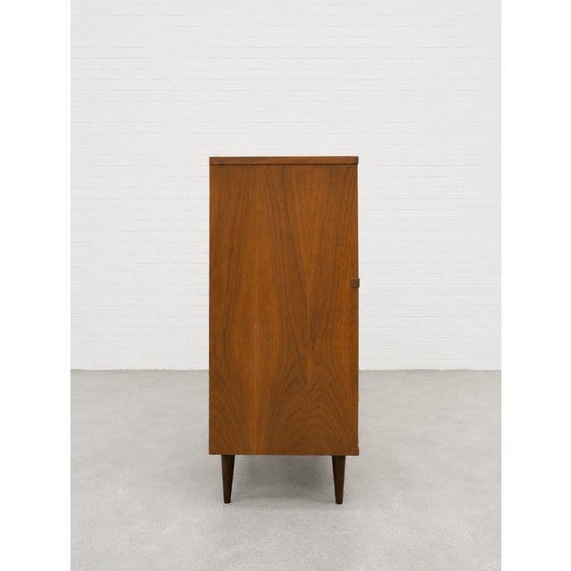 Mid Century Modern Scalloped Drawer Dresser by Johnson Carper, C. 1960's For Sale - Image 9 of 10