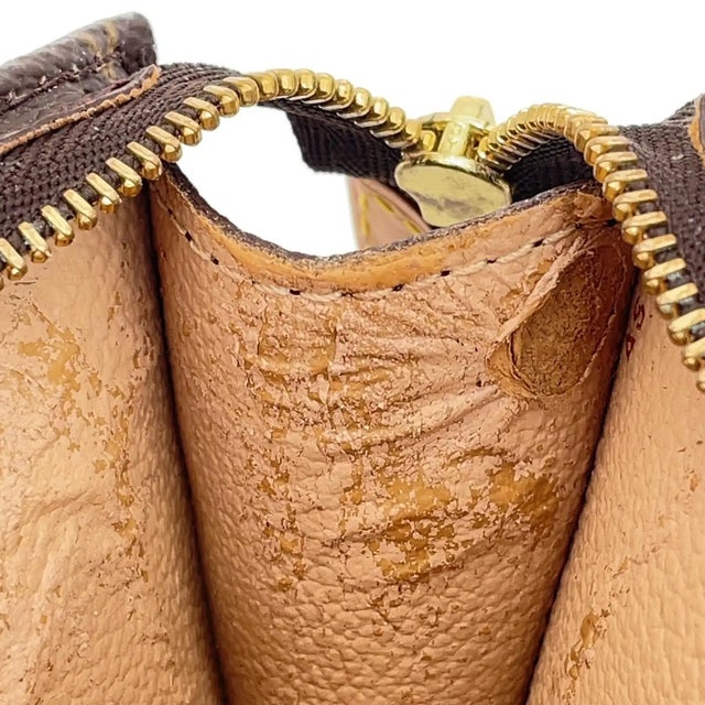 A 1999 Vintage Louis Vuitton Coated Canvas Monogram Pouch For Sale - Image 14 of 14