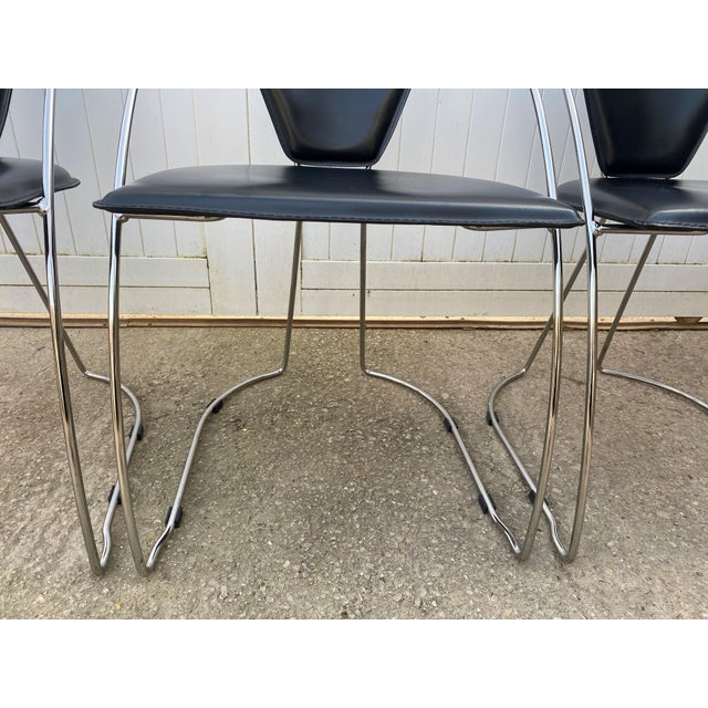 Vintage Linda Armchairs in Black Leather and Chromed Steel Frame by Arrben, 1980s, Set of 4 For Sale - Image 17 of 18