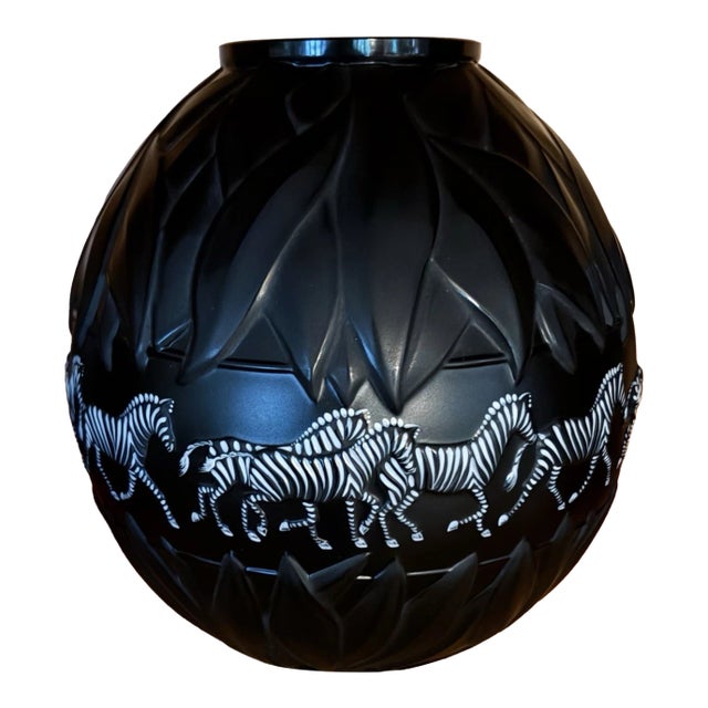 Exquisite Lalique France Black Crystal "Tanzania" Hand-Painted Zebra Vase For Sale