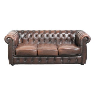 English Style Brown Cowhide Chesterfield 3-Seater Sofa For Sale