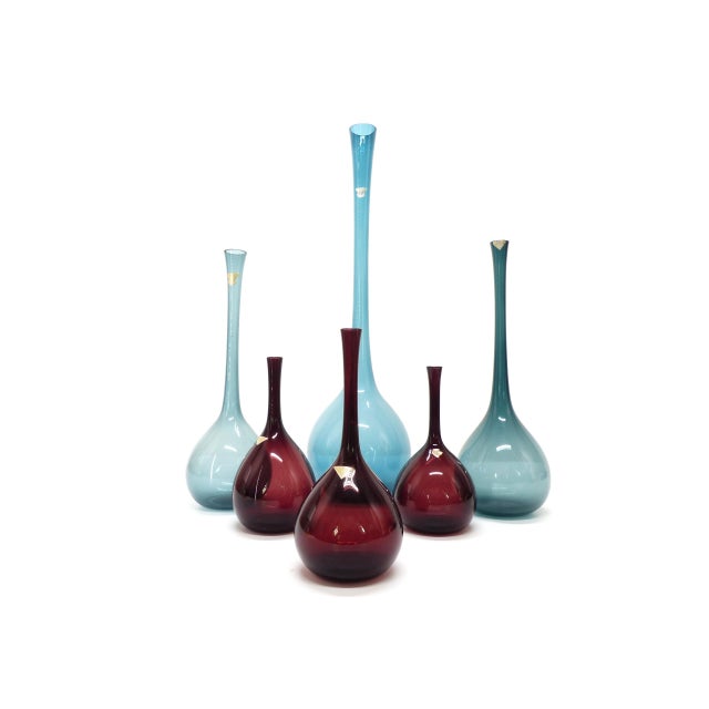 Decorative set of six scandinavian "tulip" vases, designed by arthur percy for the swedish gullaskruf glassworks in the...