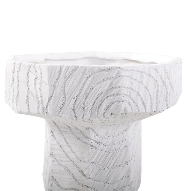 This exquisite bowl showcases beautiful attention to detail, with intricate patterns and textures that mimic the organic...