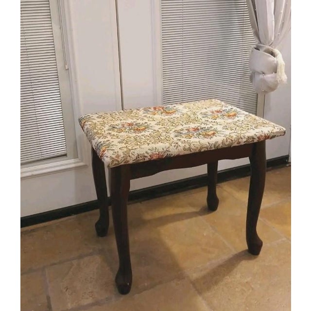2008 Vintage Vanity Bench Mahogany Queen Ann Tapestry Dressing Bustle Foot Stool For Sale In San Diego - Image 6 of 18