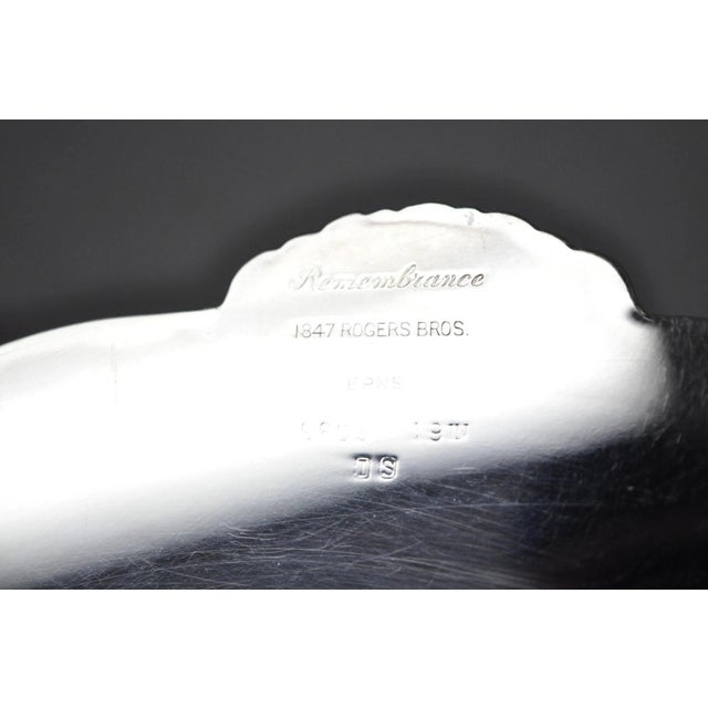 Vintage 1847 Rogers Bros "Remembrance" Oval Silver Plated Serving Platter Tray For Sale - Image 10 of 12