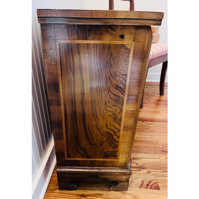 18th Century Baroque Serpentine Walnut Bachelor’s Chest For Sale - Image 4 of 4