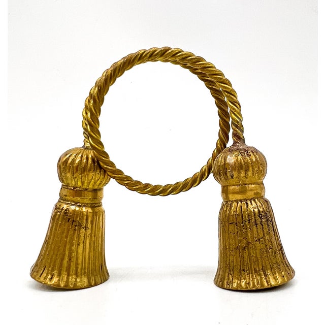 Brass Late 20th Century Set of 8 Solid Brass Tassel Napkin Rings – Hollywood Regency / Traditional For Sale - Image 8 of 10