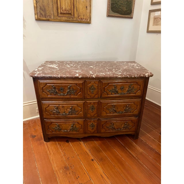 French 17th Century Louis XIV Walnut Commode For Sale - Image 3 of 11
