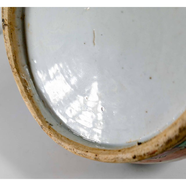 19th Century Chinese Export Chinoiserie Rose Medallion Bottle Vase With Lid For Sale - Image 15 of 18