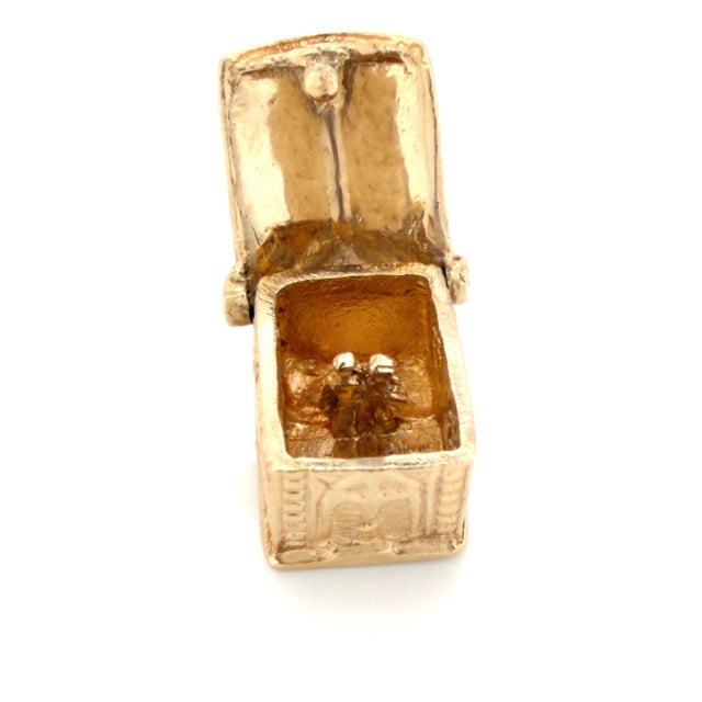 Mid-Century Modern Vintage 1950s 14k Articulating Couple in a Chapel Charm, Bride and Groom, Church, For Sale - Image 3 of 14