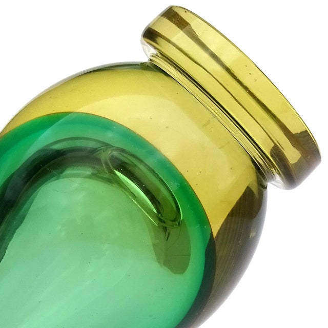Mid 20th Century Murano Seguso Vetri d'Arte Sommerso Green Yellow Italian Art Glass Vintage Footed Flower Bud Vase For Sale - Image 5 of 5