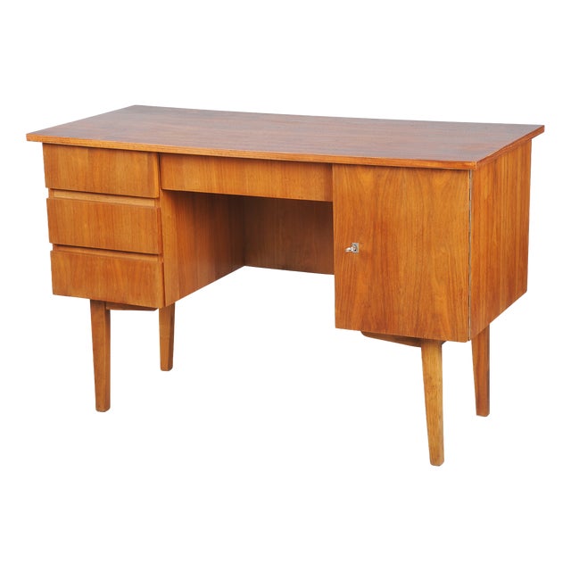 Mid-Century Writing Desk in Walnut, Czech, 1950 For Sale