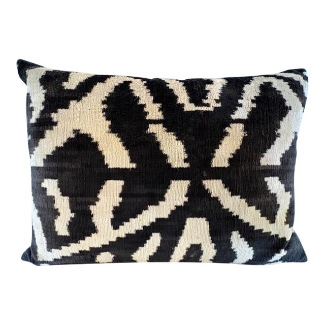 Black and White Geometric Silk Pillow For Sale