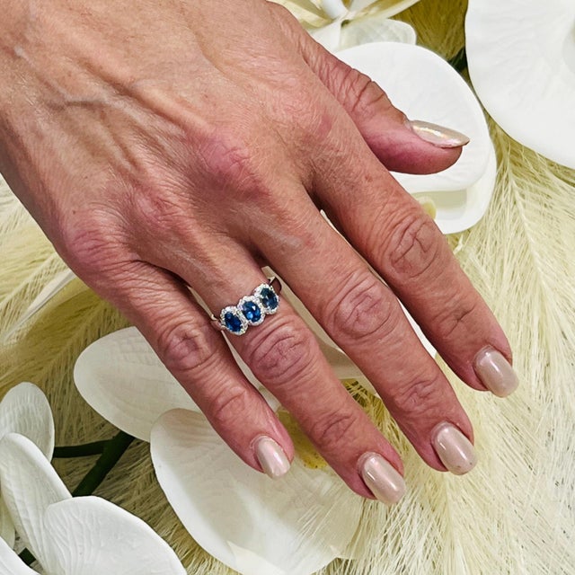 Metal Natural Sapphire Diamond Ring 7 14k W Gold 1.67 TCW Certified For Sale - Image 7 of 12