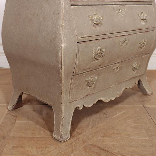 Cream Dutch Bombe Commode in Paint For Sale - Image 8 of 11