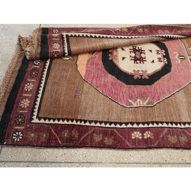 Galerie Shabab Collection Mid-20th Century Turkish Anatolian Long Gallery Carpet For Sale - Image 10 of 10