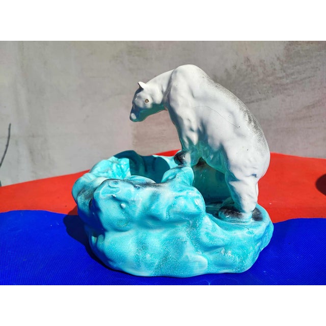 Platter, polar bear, 1930s, Urbach Ditmar, majolica, dimensions: height 19 cm, width 21.5 cm, depth 22 cm .