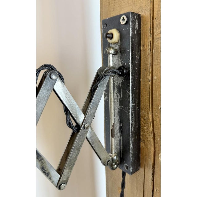 Industrial Black Scissor Wall Lamp, 1950s For Sale - Image 4 of 18