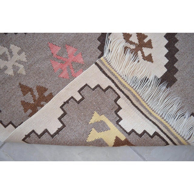 1980s Navajo Style Kilim Rug Hand Woven Flat Weave Area Rug 3x4 Ft For Sale - Image 14 of 15