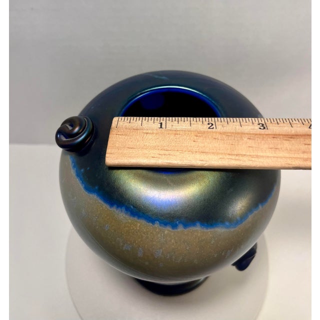 1988 Rick Hunter Iridescent Purple Art Glass Vase Signed Studio Glass 7.5”h For Sale - Image 9 of 9