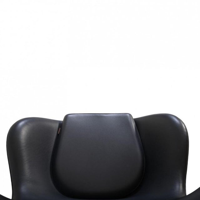 Black Egg Chair in Black Aura Leather by Arne Jacobsen, 2016 For Sale - Image 8 of 18