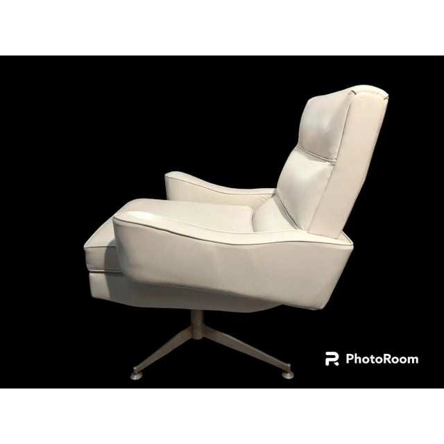 Leather and Steel Armchairs, 1960s, Set of 2 For Sale - Image 3 of 6