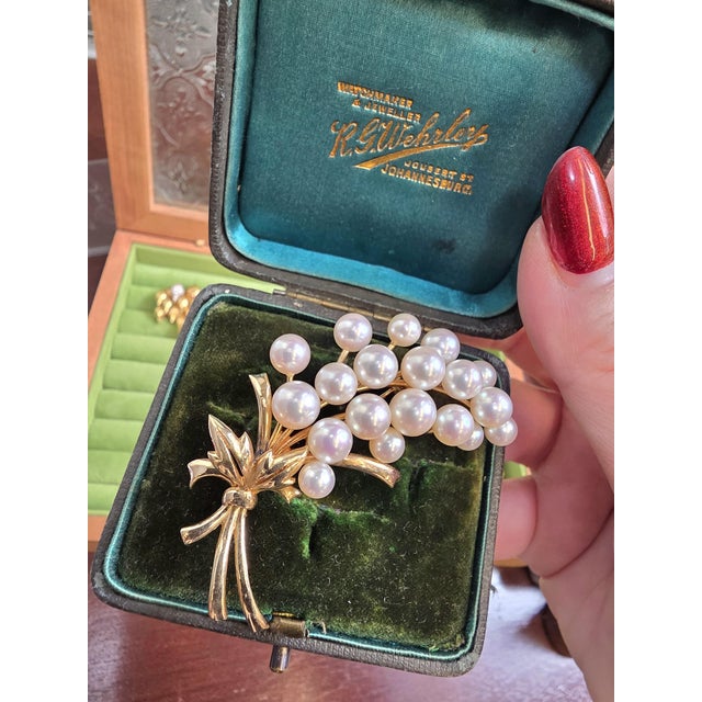 Modern Vintage 14k Gold Mikimoto Akoya Pearl Floral Bouquet Brooch For Sale - Image 3 of 6