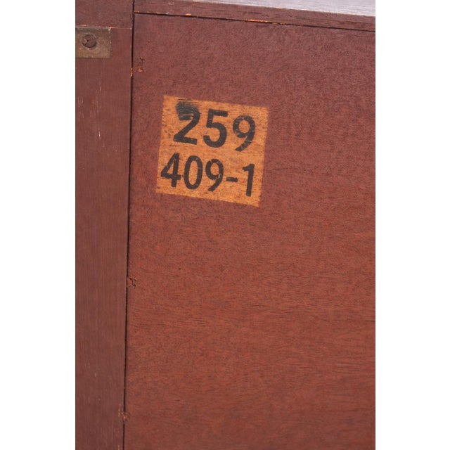 Late 20th Century Baker Furniture Bow Front Architectural Display Cabinet – Two Piece, Convex Front, Lighted Interior For Sale - Image 9 of 9