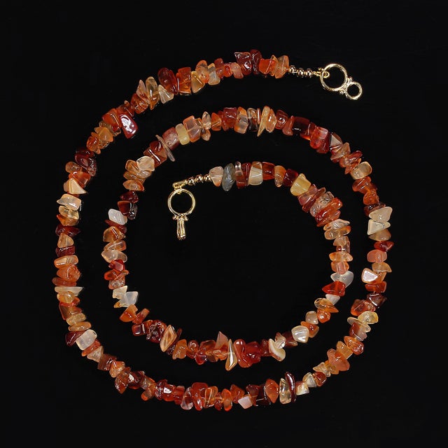 Traditional Ajd 28 Inch Chips of Polished Golden/Brown Agate Necklace Great Gift For Sale - Image 3 of 6