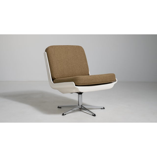 Variopur Space Age Upholstered Swivel Chair, Antique, Germany, Circa 1970 For Sale - Image 10 of 13