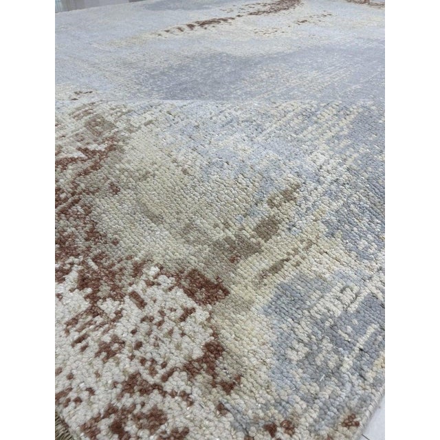 6x9 Gray Hand-Knotted Wool Sky Washed Texture Abstract Modern Carpet Rug For Sale - Image 4 of 6