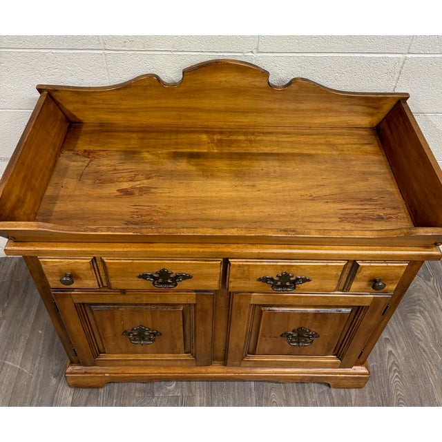 This is a gorgeous vintage Early American dry sink server by Garrison Furniture Company. Crafted in North Carolina and...