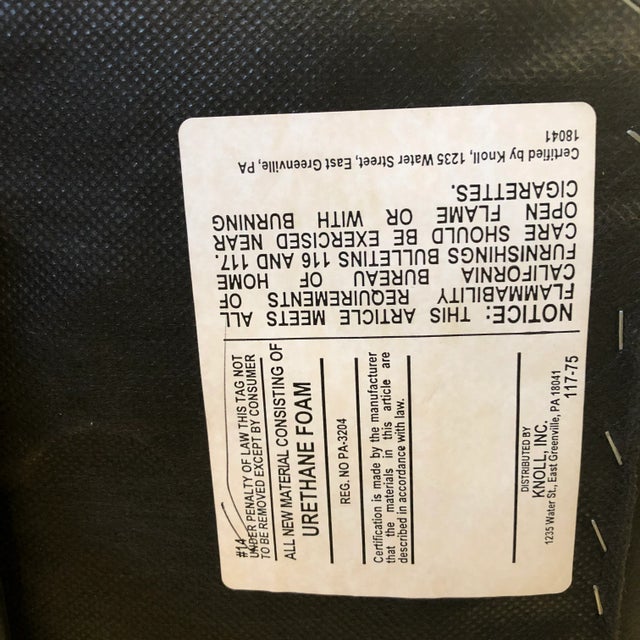 Black Saarinen Executive Armchair in Original Black Leather, Nickel Swivel Base For Sale - Image 8 of 9