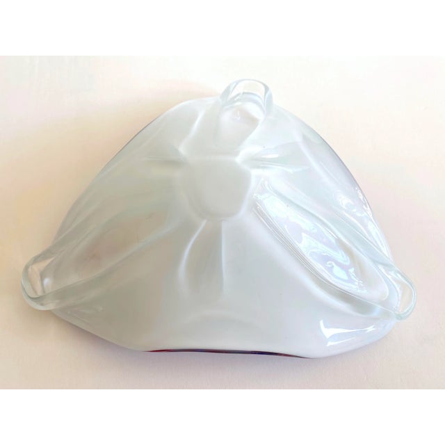 Vintage Mid Century Modernist Italy Multicolor Confetti Murano Art Glass Large Biomorphic Triangular Bowl For Sale - Image 12 of 13