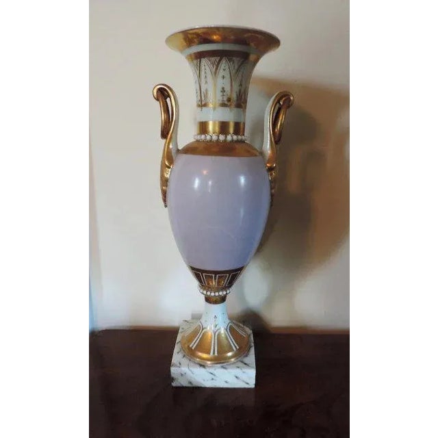 Early 19th Century Neoclassical French Empire Old Paris Porcelain Urn Vase For Sale - Image 10 of 11
