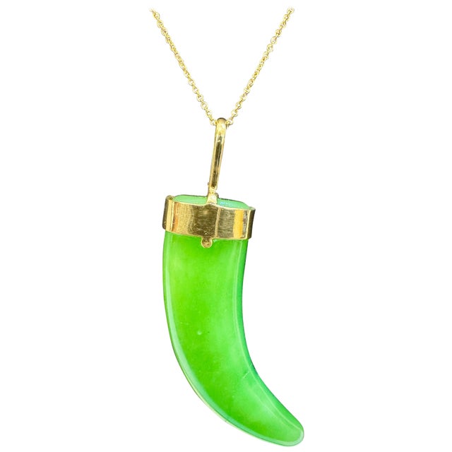 100 Ct Jade Pendant Necklace 14" to 18" adjustable Chain, 14 Karat Yellow Gold For Sale - Image 15 of 18