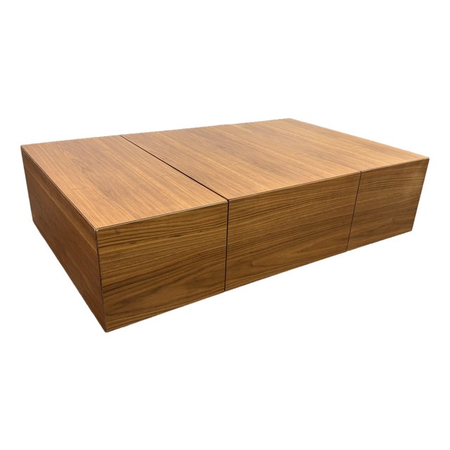 Vig Furniture Modrest Leslie Modern Walnut Coffee Table For Sale
