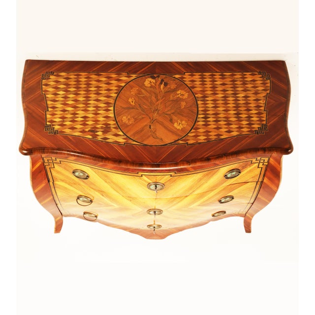 Louis XVI Commode in Walnut, 1780 For Sale - Image 9 of 14